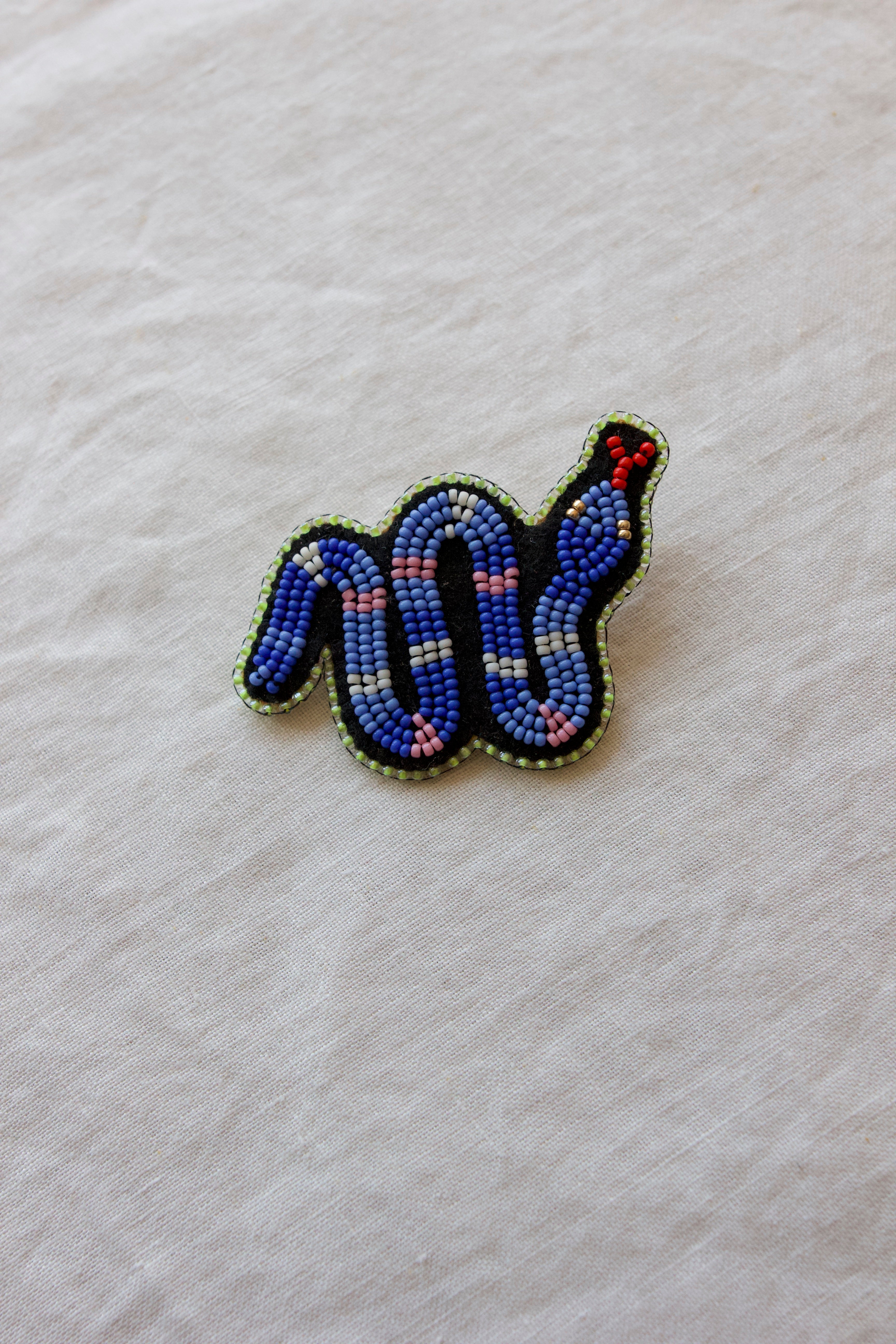 snake pin - blue